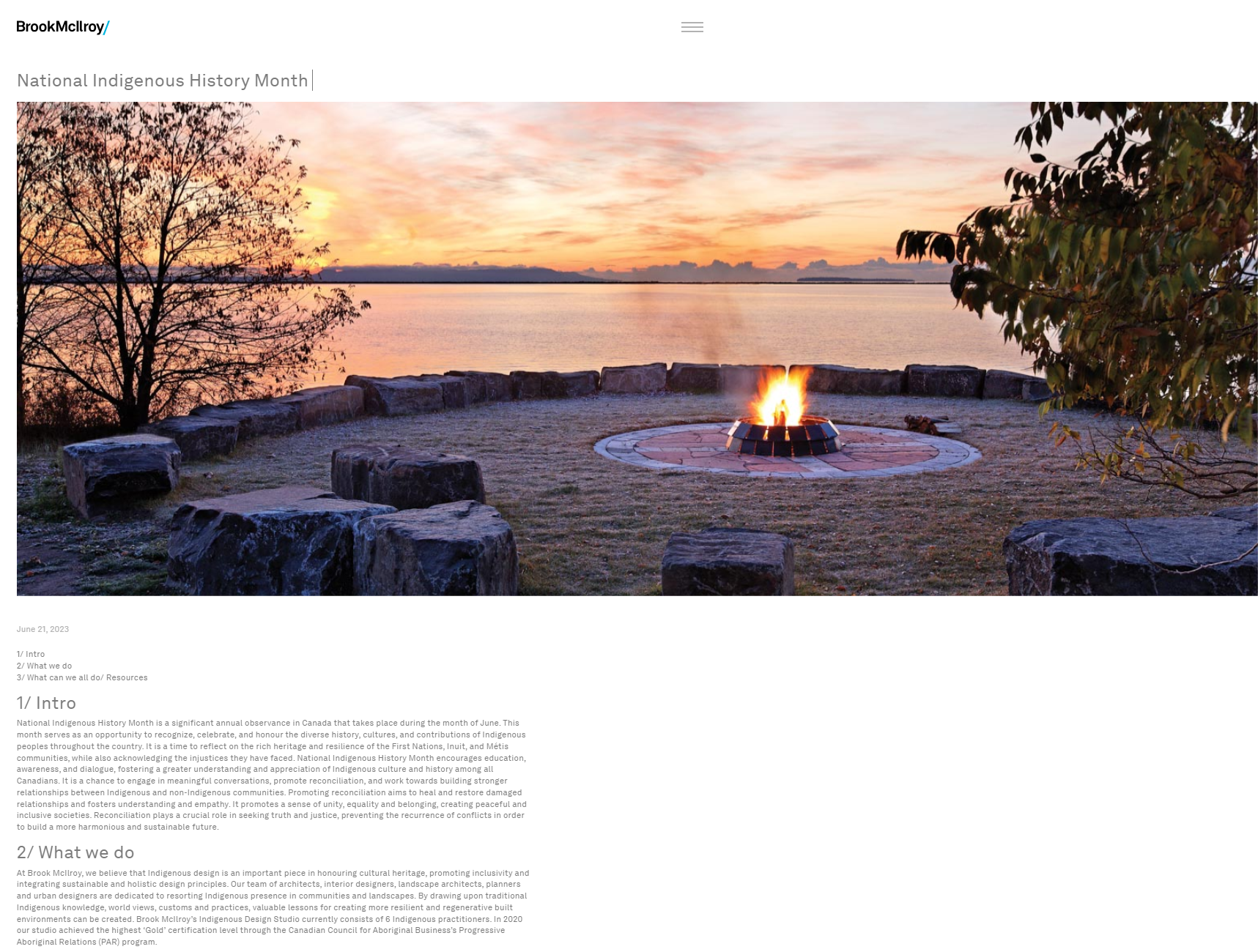 a website with a fire pit in the middle of a lake.